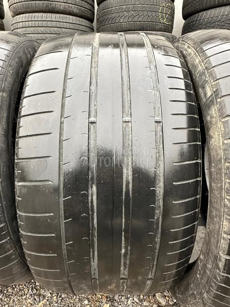 Pirelli 285/40 R22 Letnja