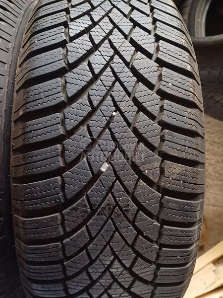 Bridgestone 205/60 R16 Zimska