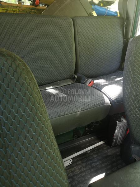 Land Rover Defender 2.5 TD5