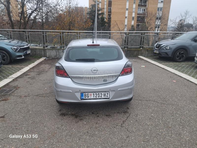 Opel Astra H 