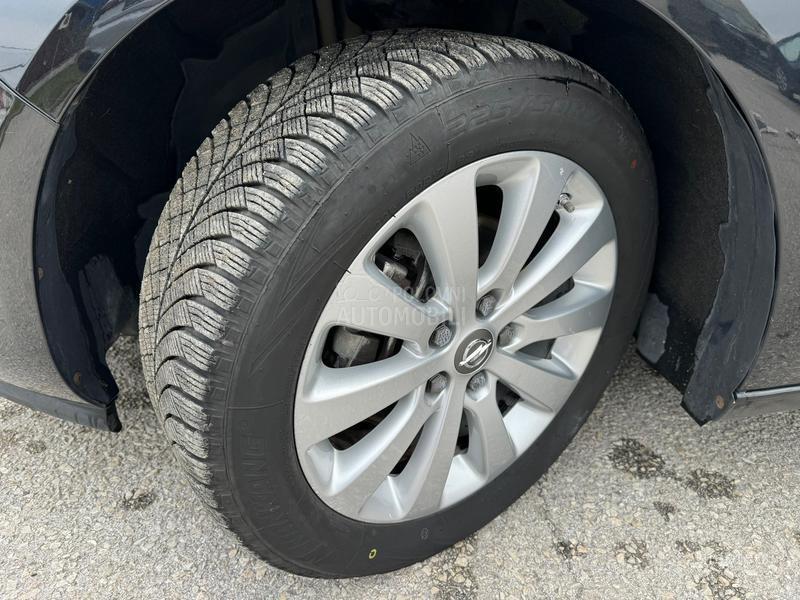 Opel Zafira 1.6 cng COSMO