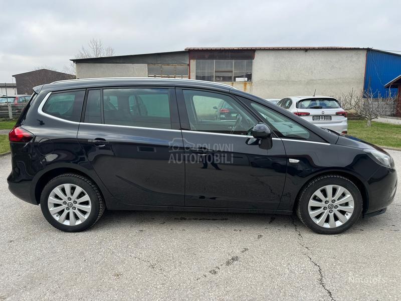 Opel Zafira 1.6 cng COSMO