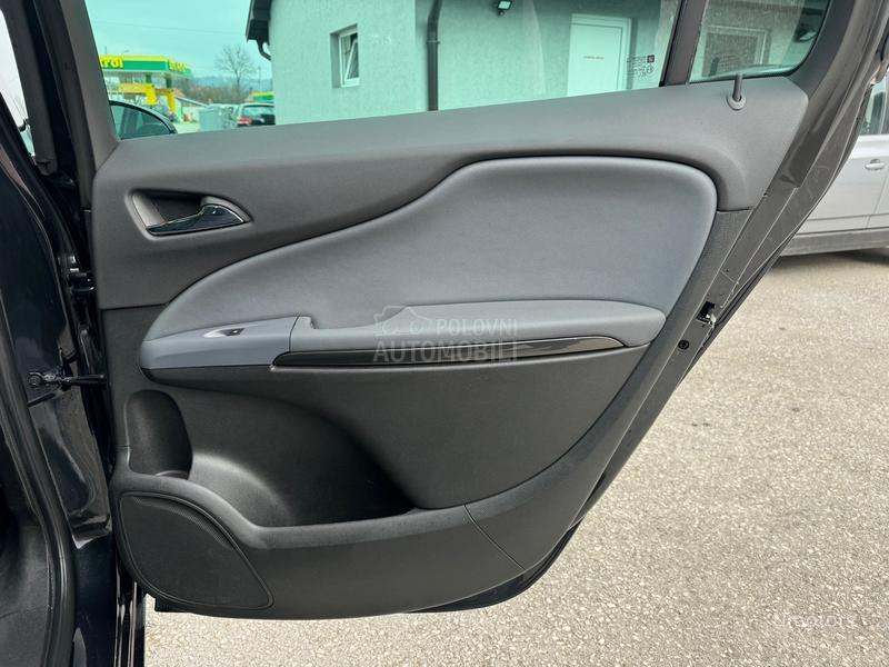 Opel Zafira 1.6 cng COSMO