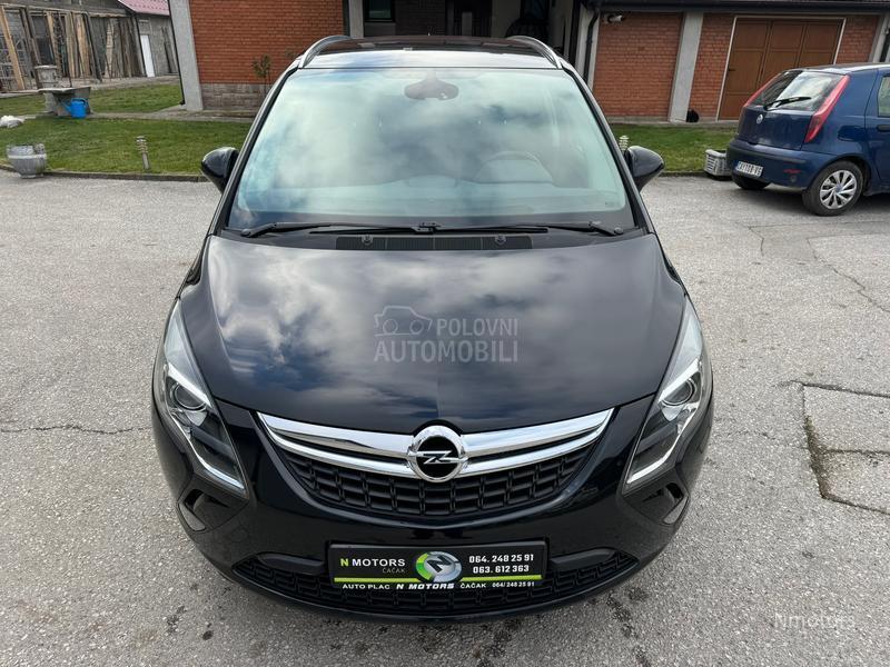 Opel Zafira 1.6 cng COSMO