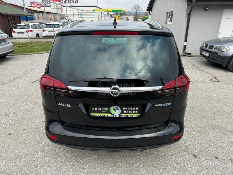 Opel Zafira 1.6 cng COSMO