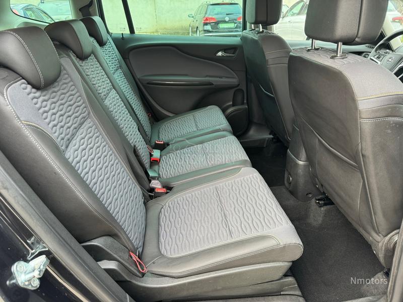 Opel Zafira 1.6 cng COSMO