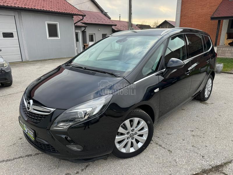 Opel Zafira 1.6 cng COSMO