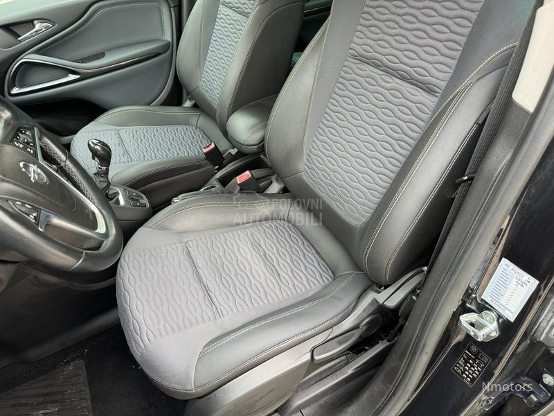 Opel Zafira 1.6 cng COSMO