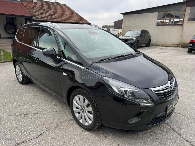 Opel Zafira 1.6 cng COSMO