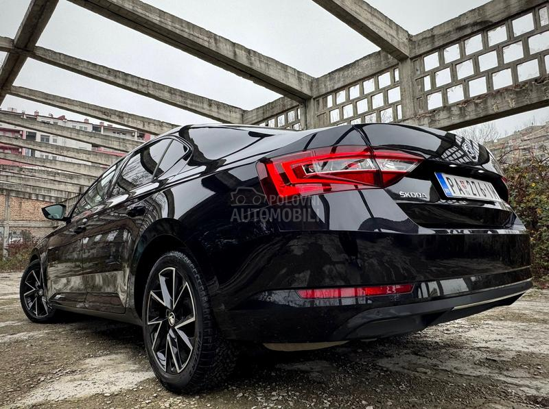 Škoda Superb Matrix/Pano/Blck/Dsg