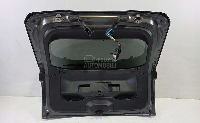 gepek vrata u boji GT i obicna