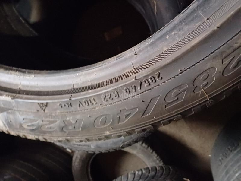 Pirelli 285/40 R22 Zimska