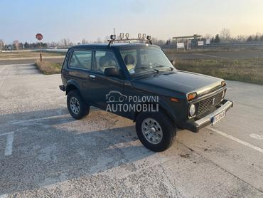Lada Niva 1.7i servo