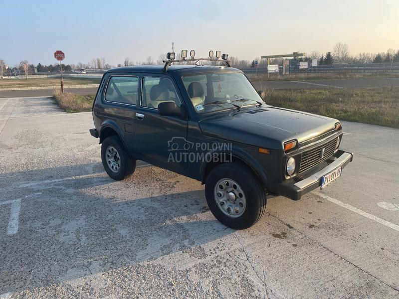Lada Niva 1.7i servo