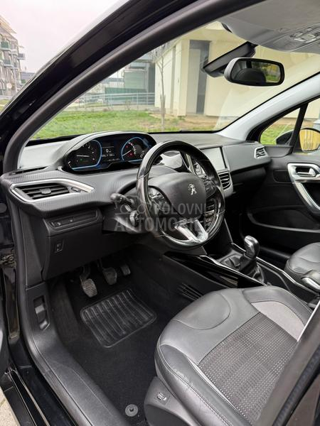 Peugeot 2008 1.6BlueHDI ALLURE