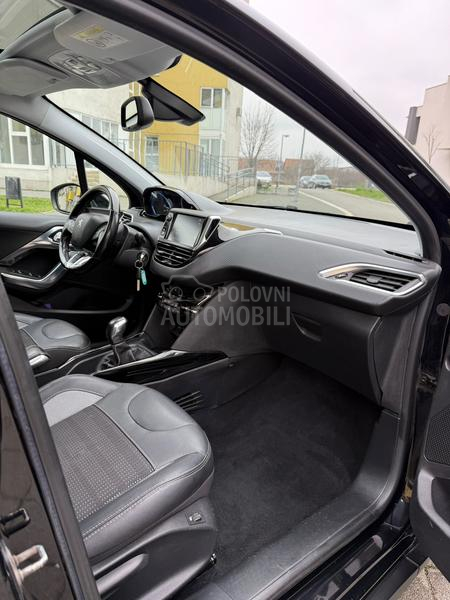 Peugeot 2008 1.6BlueHDI ALLURE
