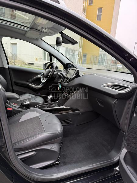 Peugeot 2008 1.6BlueHDI ALLURE