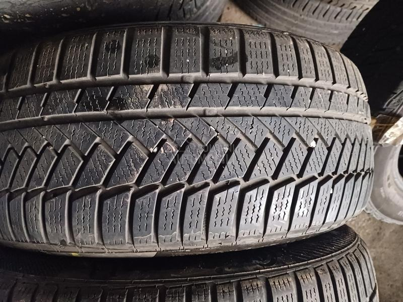 Continental 215/50 R17 Zimska