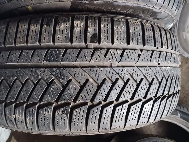 Continental 215/50 R17 Zimska