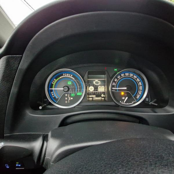 Toyota Auris 1.8 hibrid