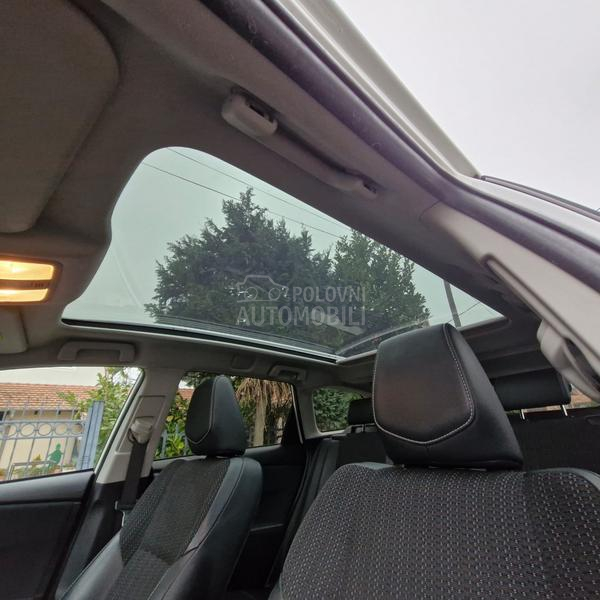 Toyota Auris 1.8 hibrid