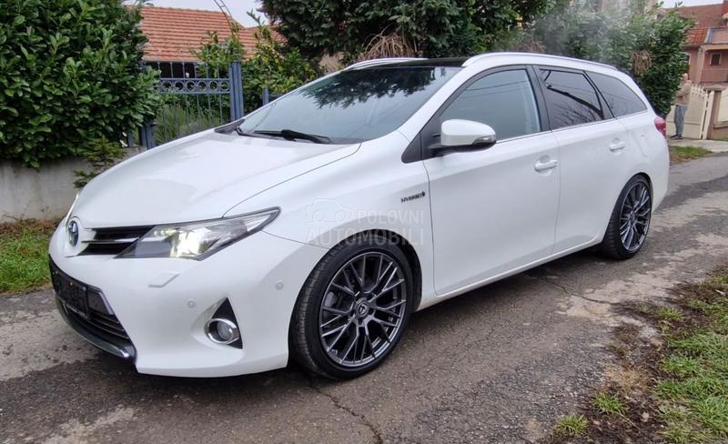 Toyota Auris 1.8 hibrid