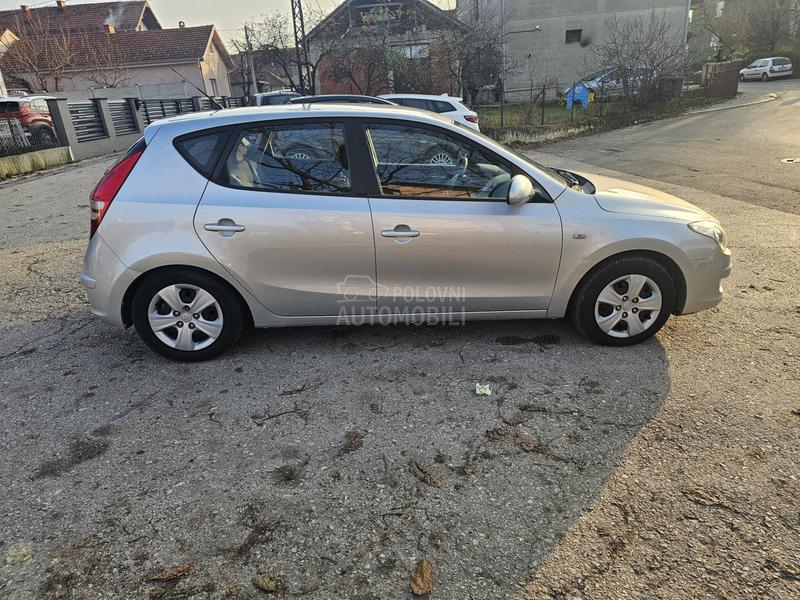 Hyundai i30 1.4 b/tng