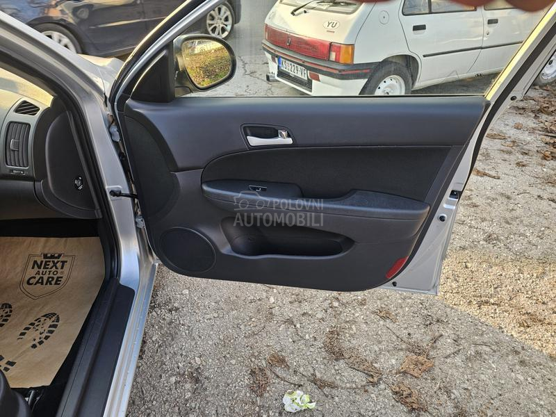 Hyundai i30 1.4 b/tng