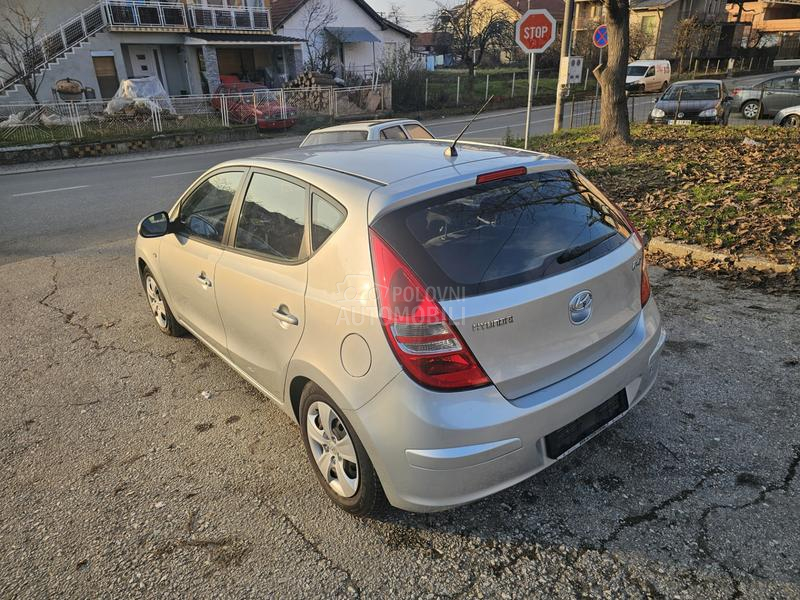 Hyundai i30 1.4 b/tng