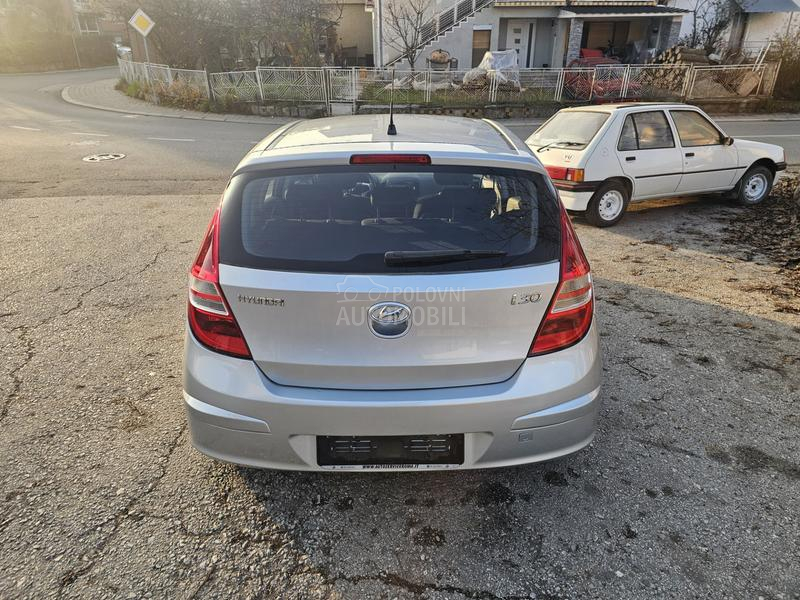 Hyundai i30 1.4 b/tng