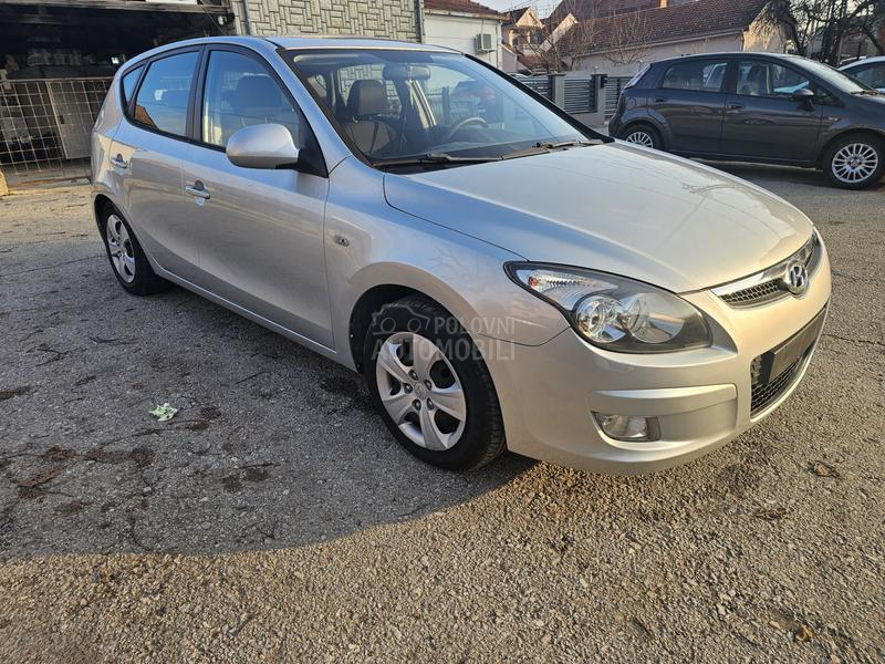 Hyundai i30 1.4 b/tng