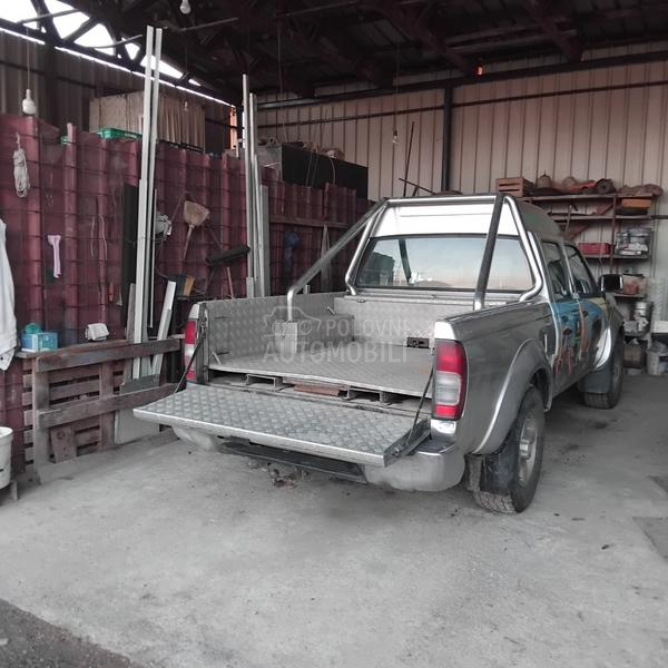 Nissan Navara 