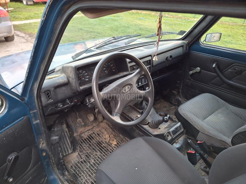 Lada Niva 