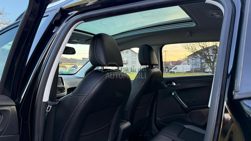 Peugeot 2008 1.6HDi ALLURE