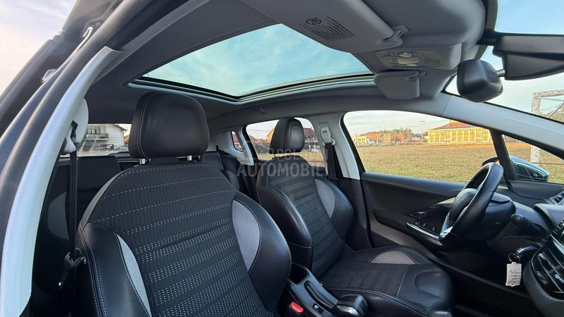 Peugeot 2008 1.6HDi ALLURE