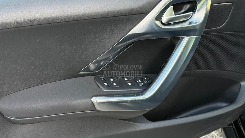 Peugeot 2008 1.6HDi ALLURE