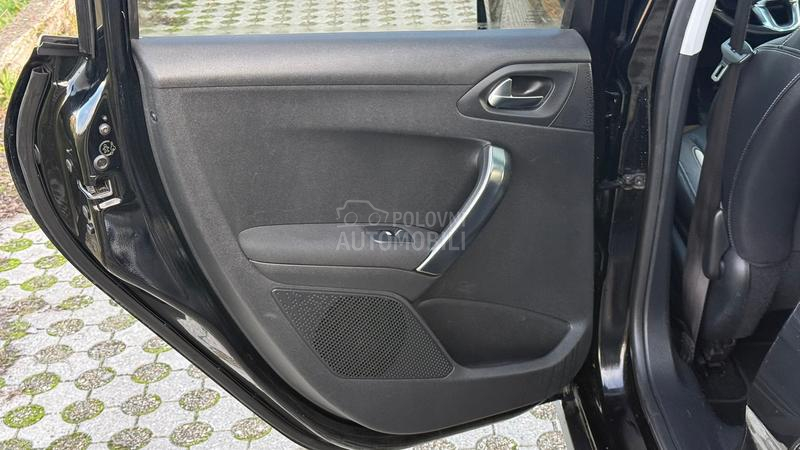 Peugeot 2008 1.6HDi ALLURE