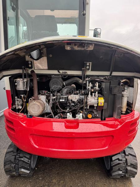 Takeuchi TB240  TOP STANJE