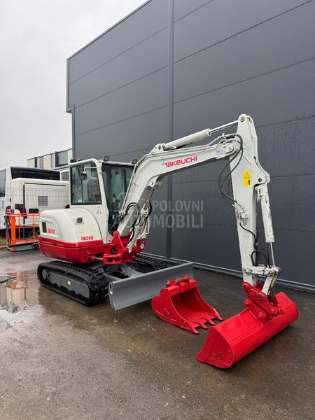 Takeuchi TB240  TOP STANJE