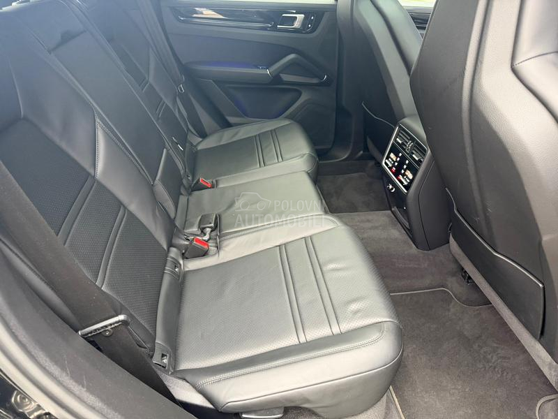 Porsche Cayenne COUPE HYBRID