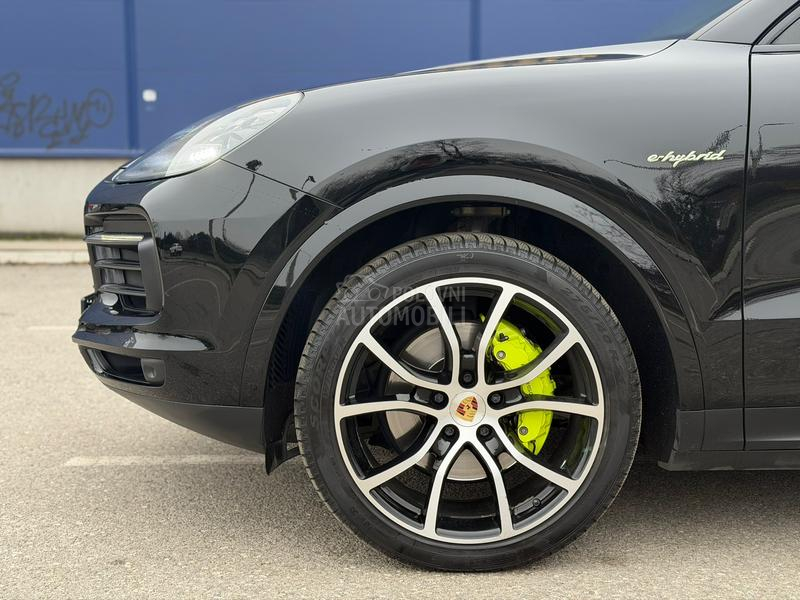 Porsche Cayenne COUPE HYBRID