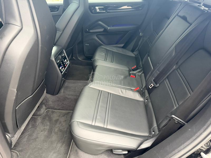 Porsche Cayenne COUPE HYBRID