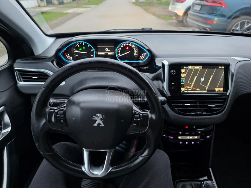 Peugeot 2008 1.6hdi ALLUR/NAV I