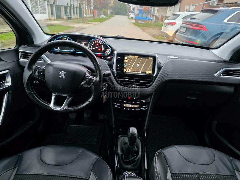 Peugeot 2008 1.6hdi ALLUR/NAV I