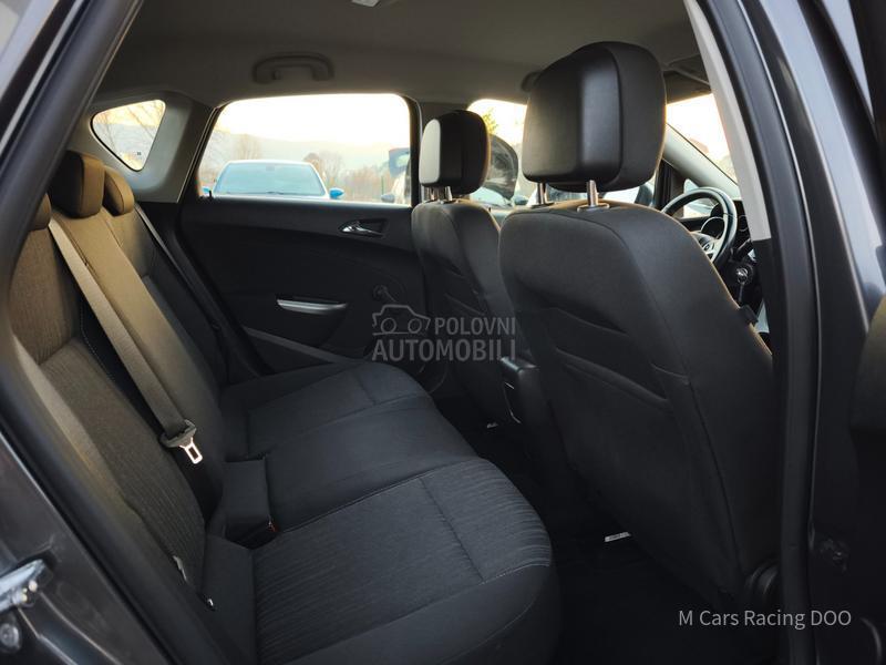 Opel Astra J 1.6 ENJOY