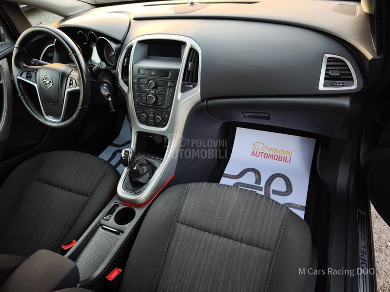 Opel Astra J 1.6 ENJOY