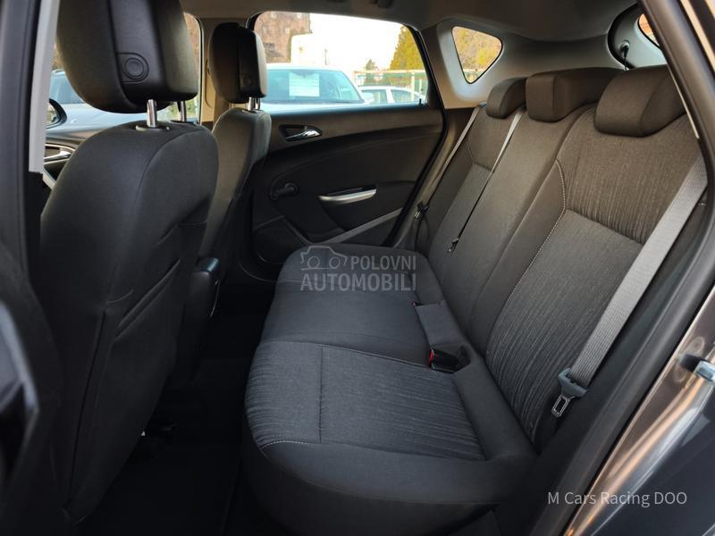 Opel Astra J 1.6 ENJOY