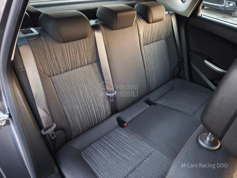 Opel Astra J 1.6 ENJOY