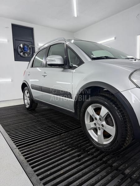 Suzuki SX4 1.6i/4x4/CH/T0P