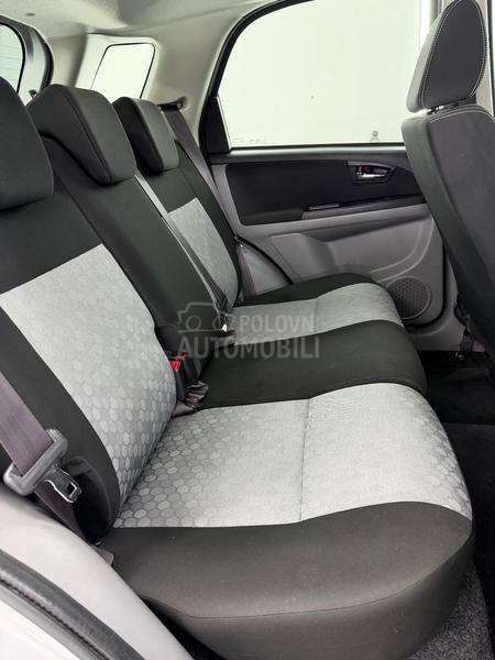 Suzuki SX4 1.6i/4x4/CH/T0P